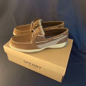 Women’s Sperry 8.5M Brown Never Worn Boat Shoes